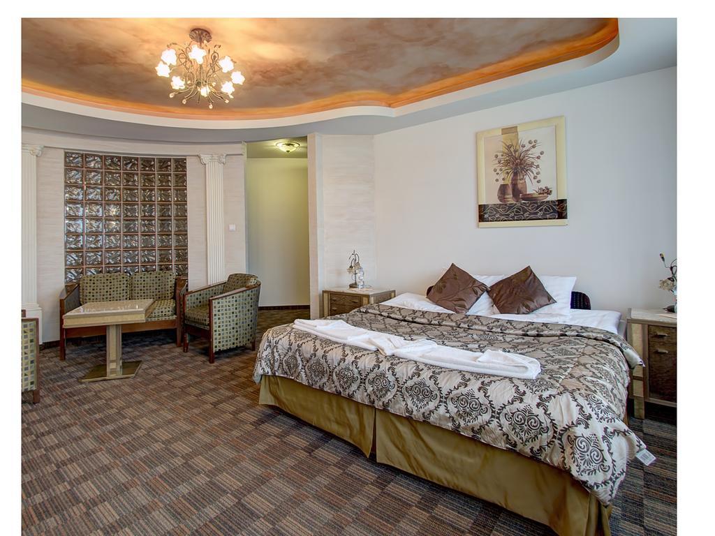 Hotel Gringo Pila Bagian luar foto